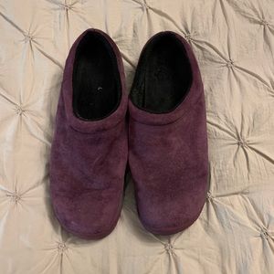 Merrell purple suede clogs